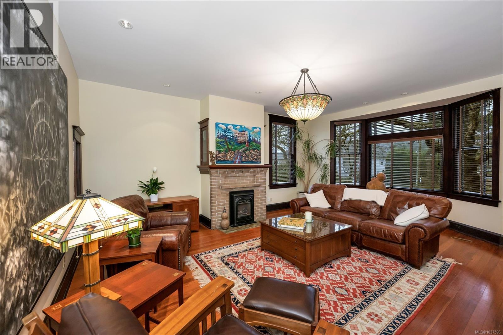 2753 Cavendish Ave - 31