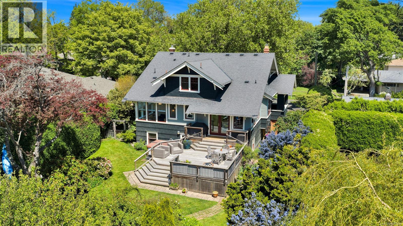 2753 Cavendish Ave - 25
