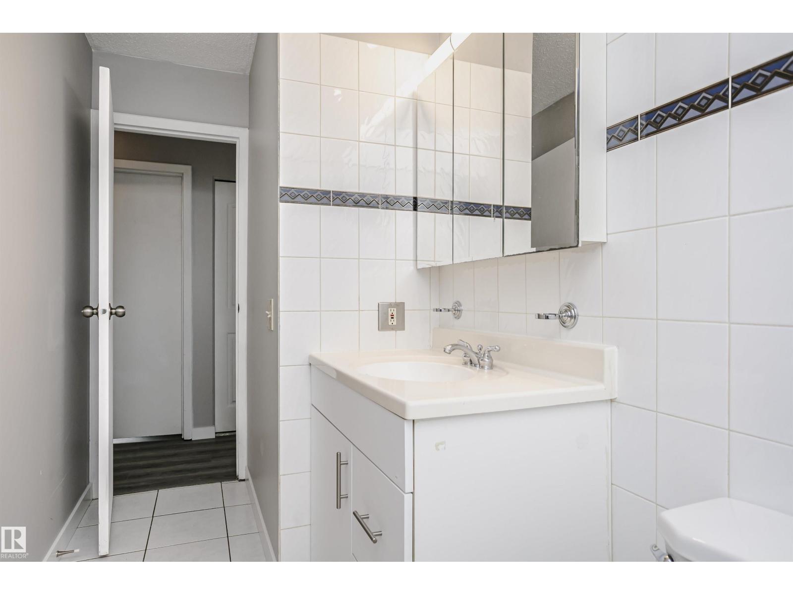 11436 161 AV NW - 21