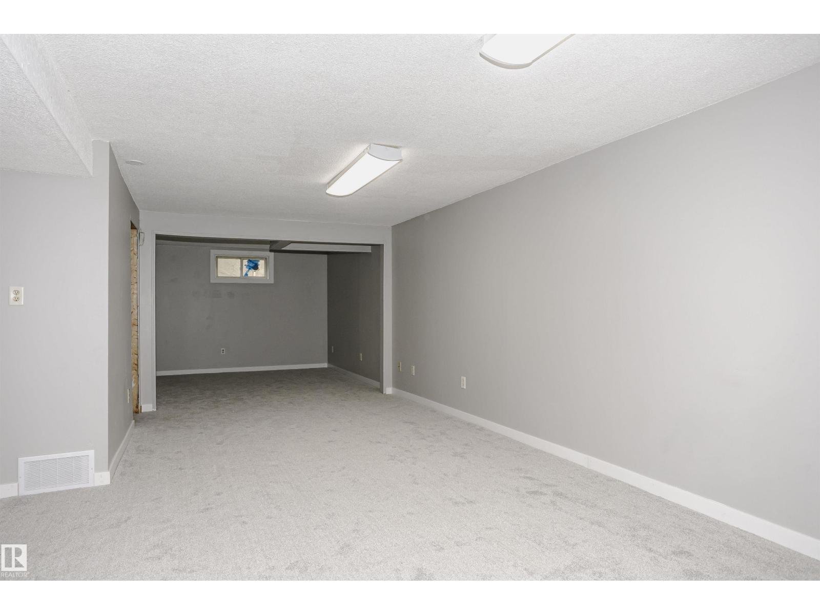 11436 161 AV NW - 29
