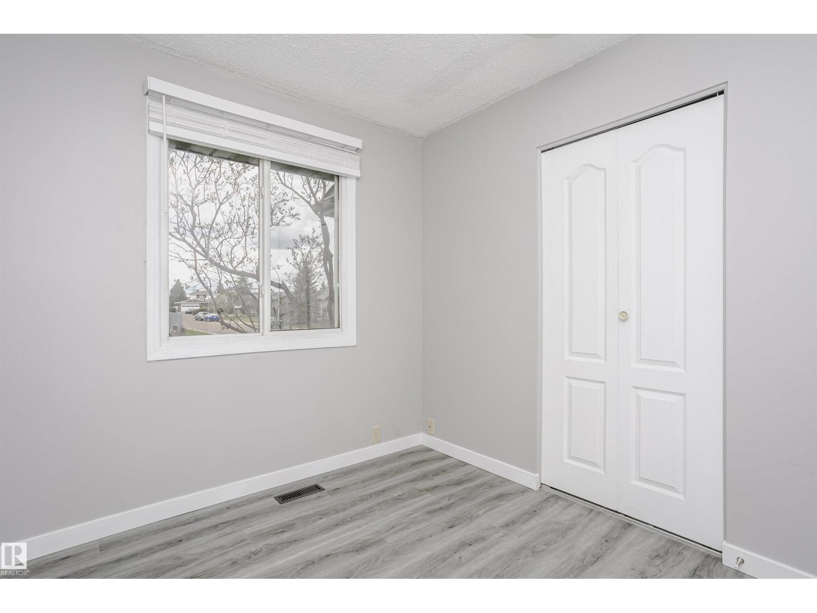 11436 161 AV NW - 23