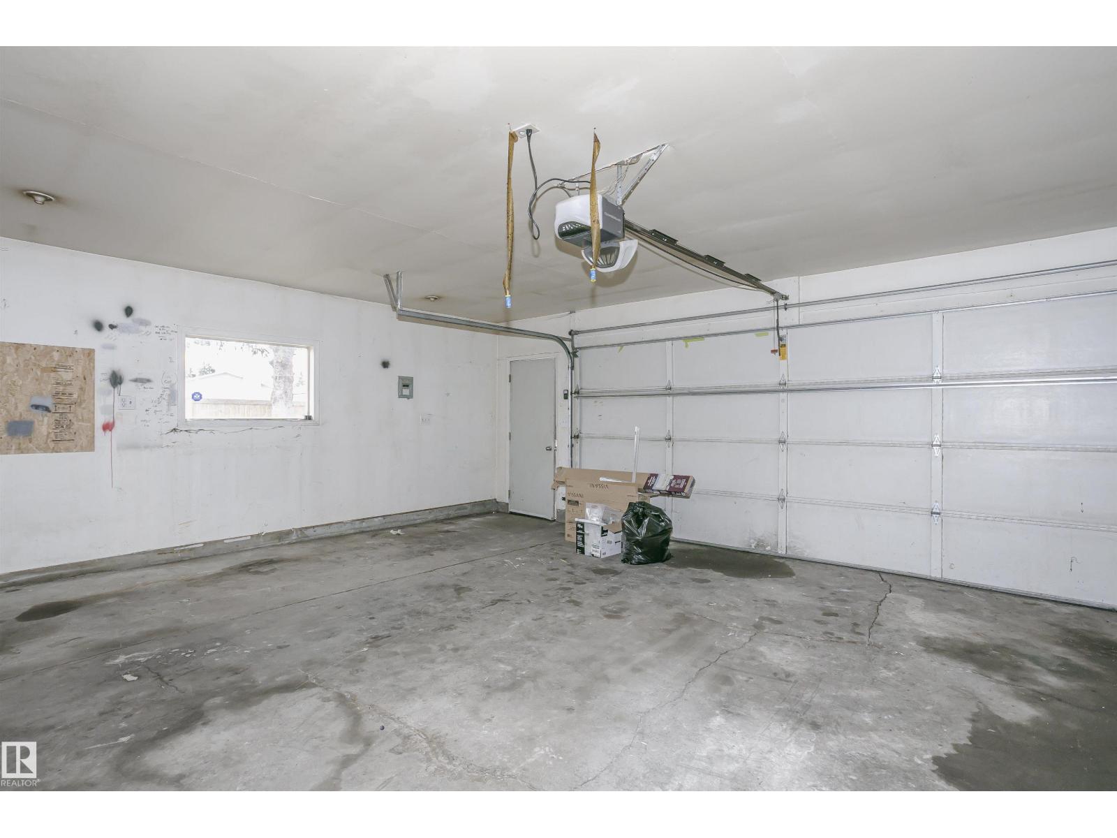 11436 161 AV NW - 47