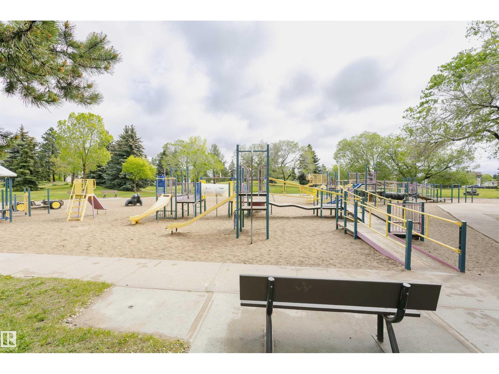 11436 161 AV NW - 60