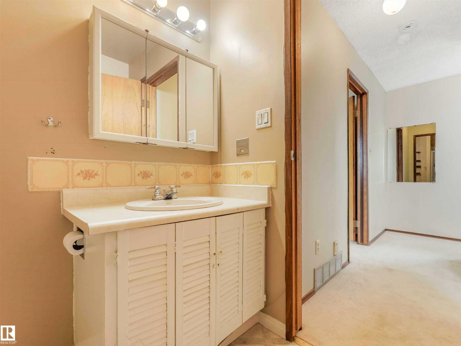 11432 144 AV NW NW - 46