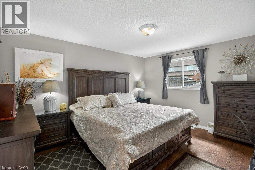 35 HEPBURN Crescent - 14