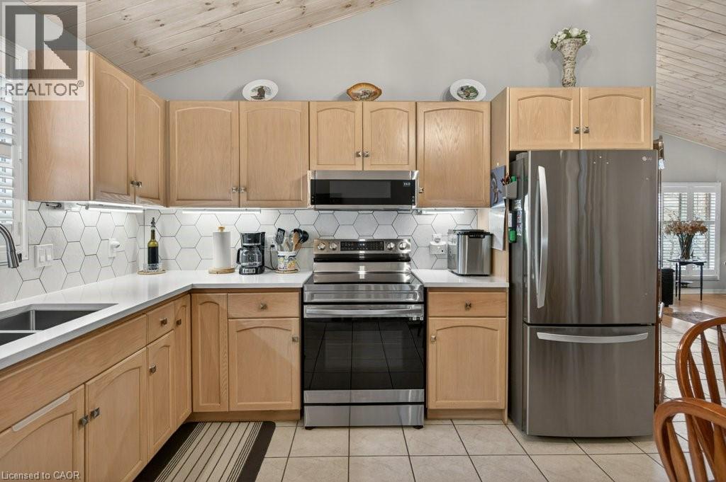 35 HEPBURN Crescent - 10