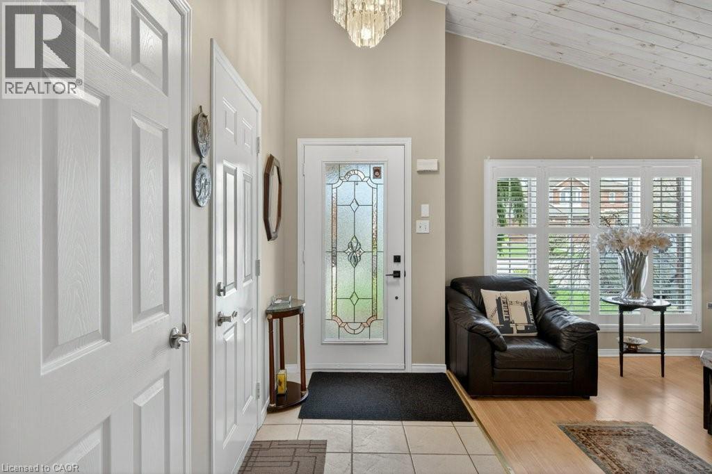 35 HEPBURN Crescent - 3