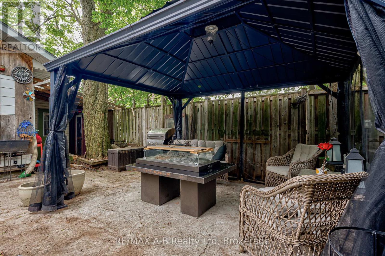 54 CORIANO STREET - 41