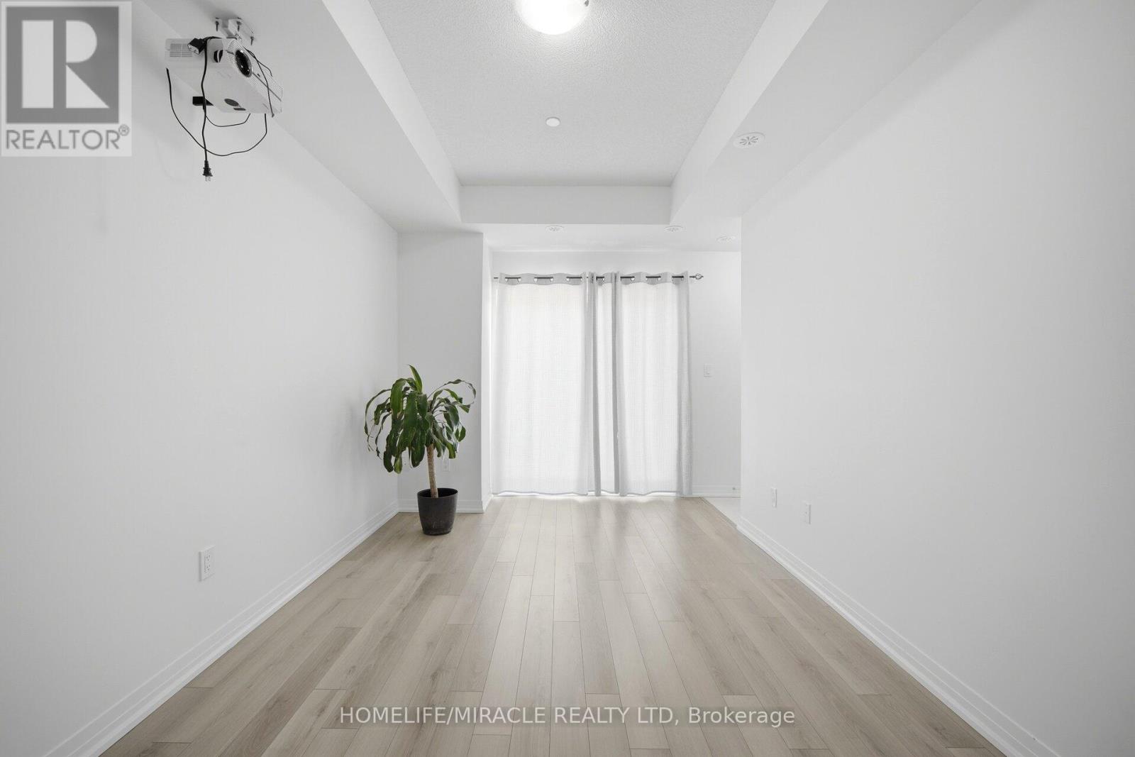 #18 30 LIBEN WAY - 8