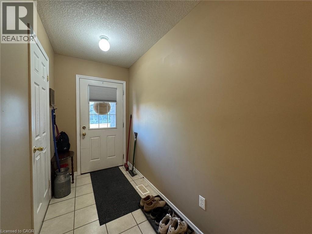 517 NORTHBROOK Place, Kitchener, Ontario, N2R1L8 — Photo 6