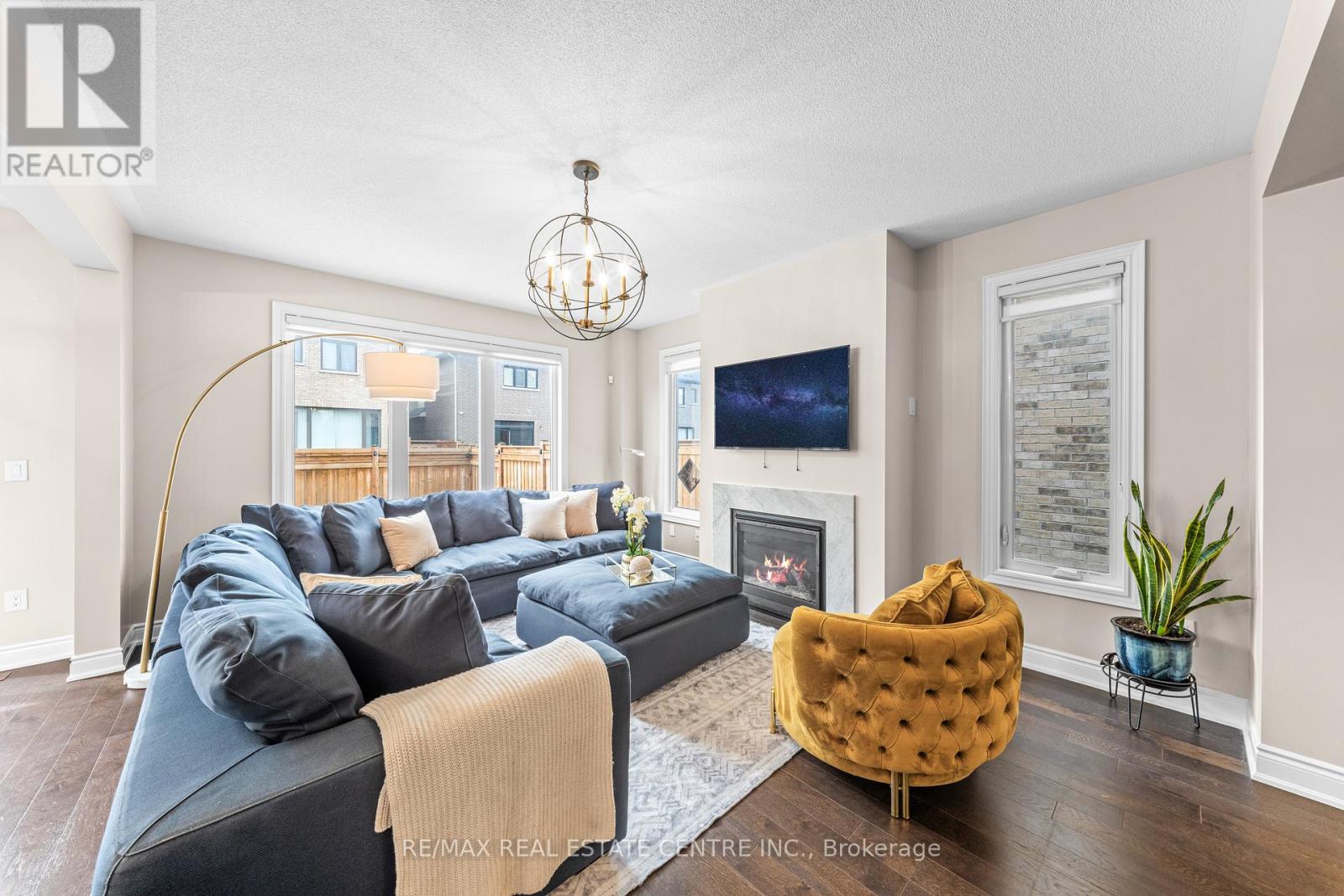 30 MERRIMAC DRIVE - 11