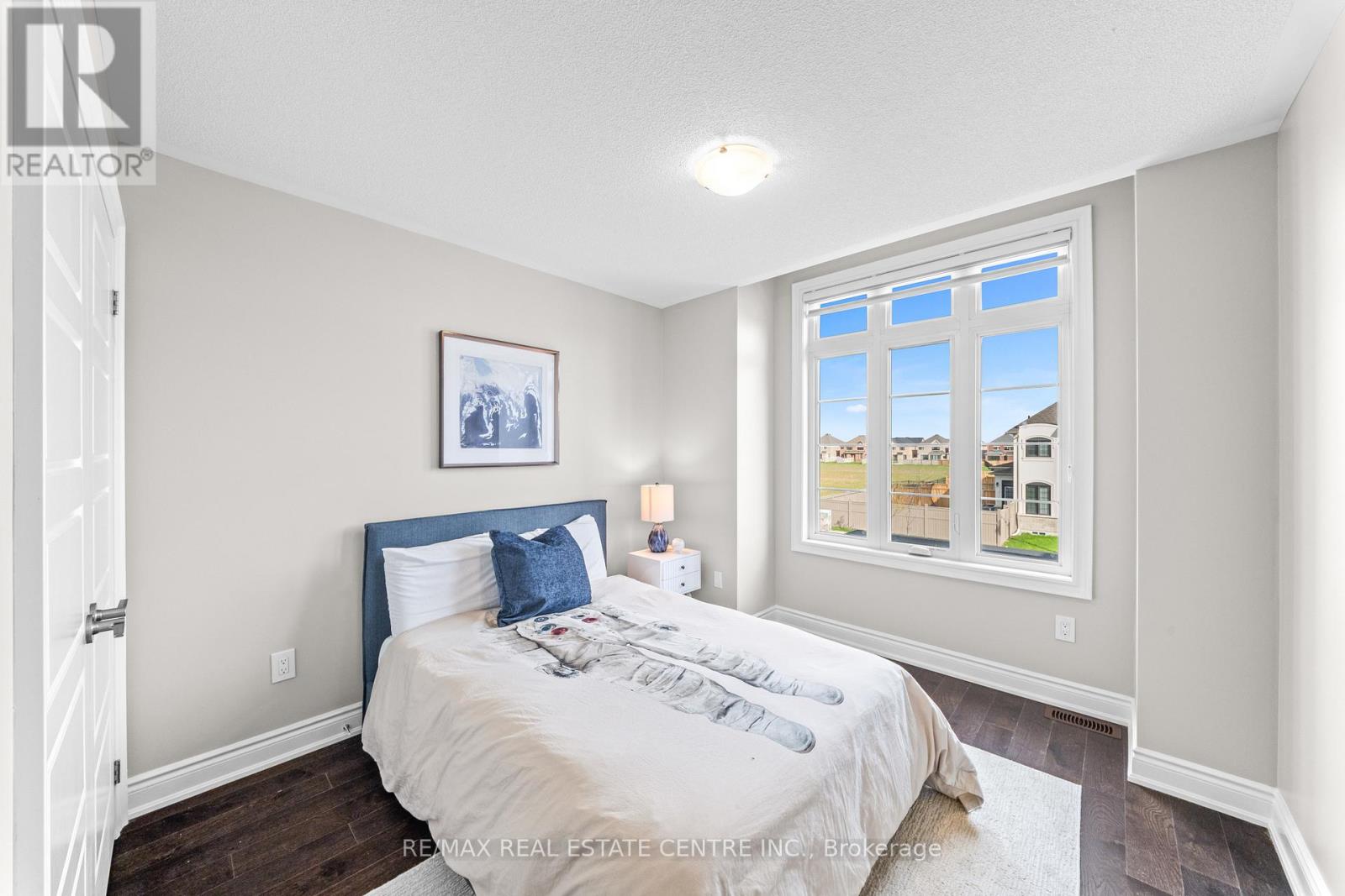 30 MERRIMAC DRIVE - 32