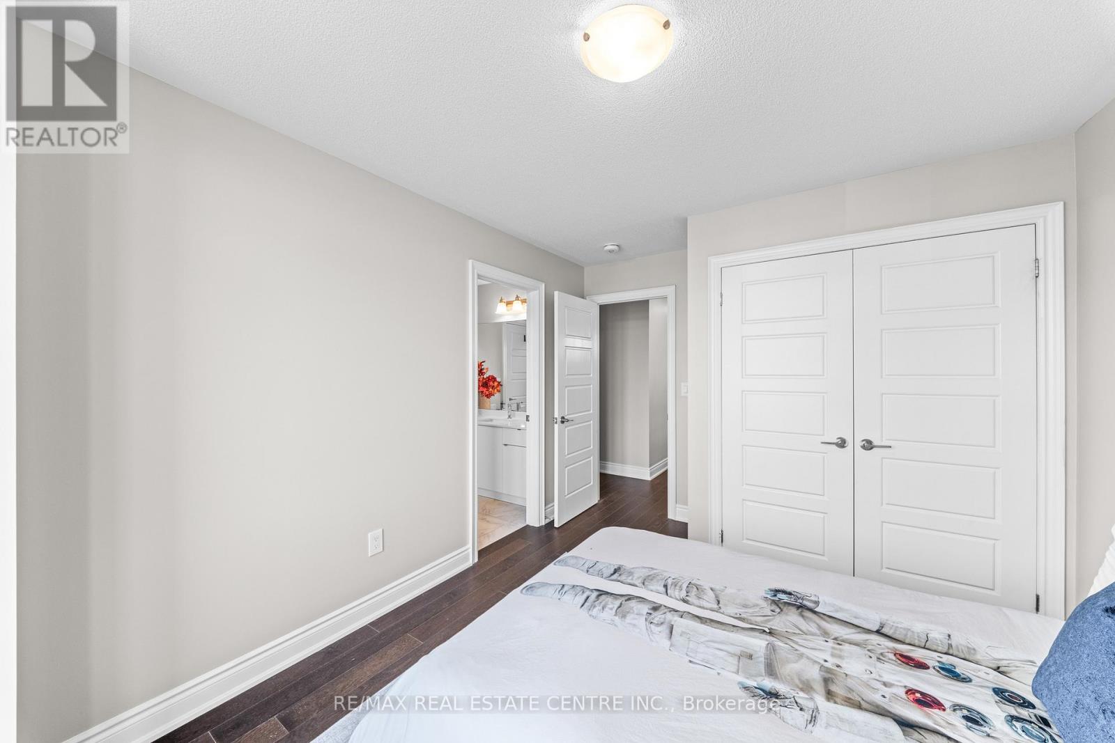 30 MERRIMAC DRIVE - 33
