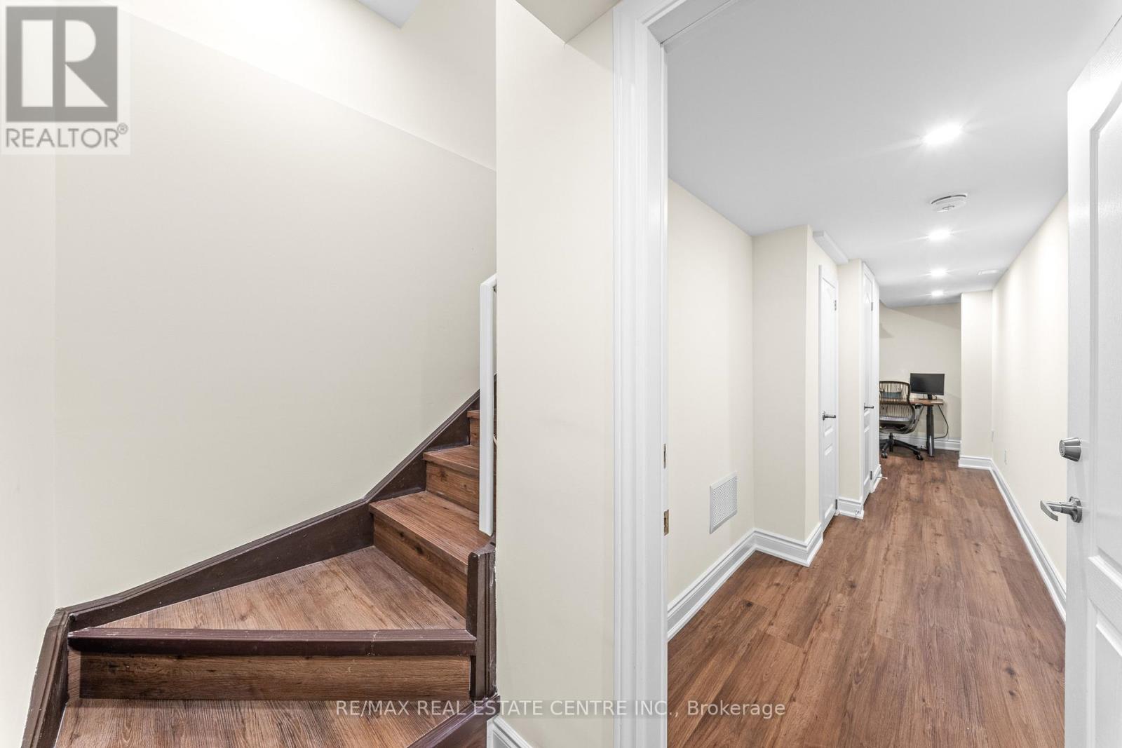 30 MERRIMAC DRIVE - 43