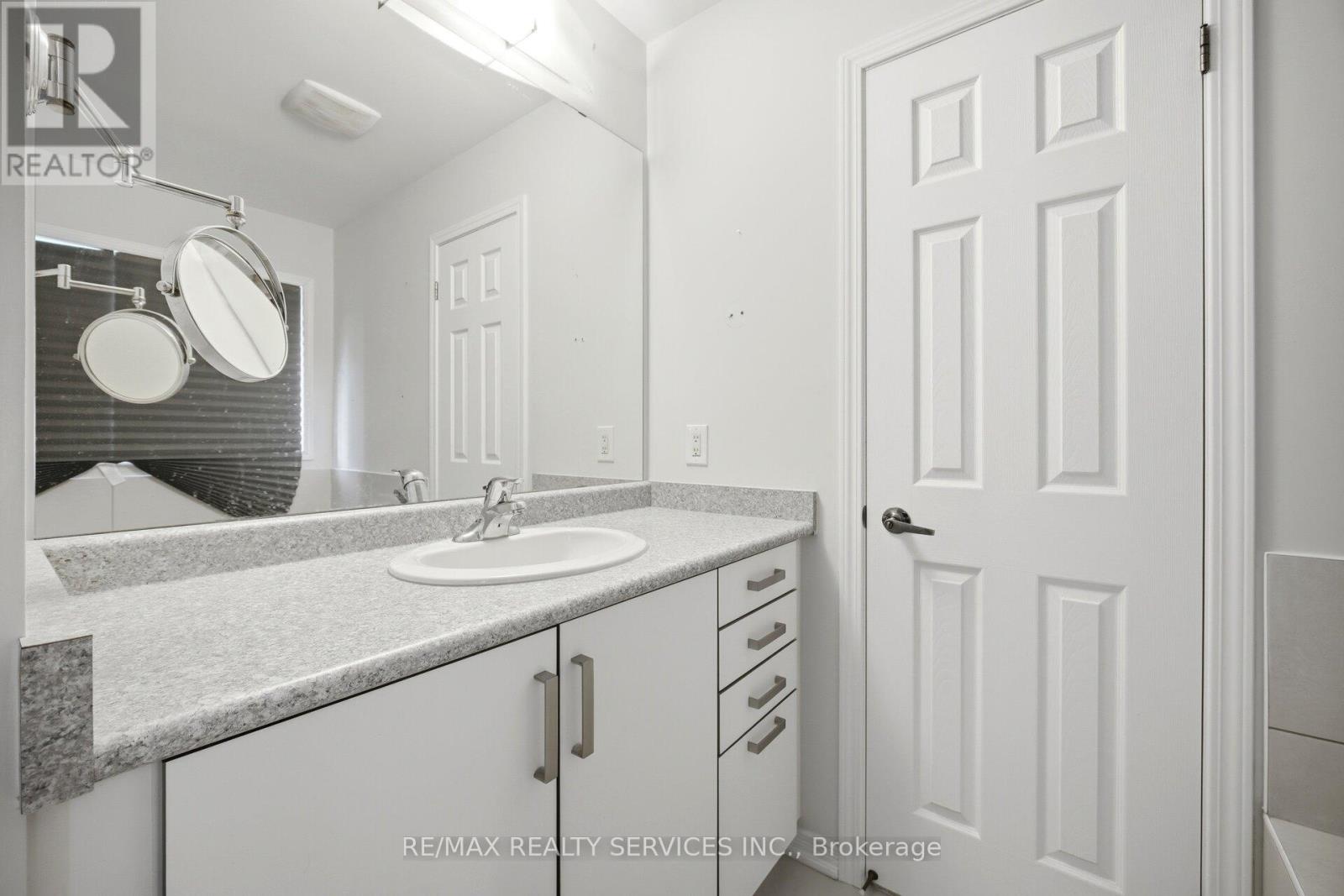 144 BAFFIN CRESCENT - 22