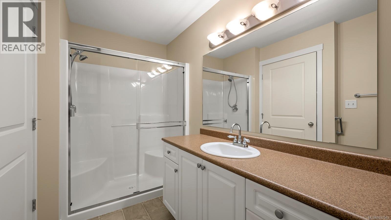 5 1050 8th St, Courtenay