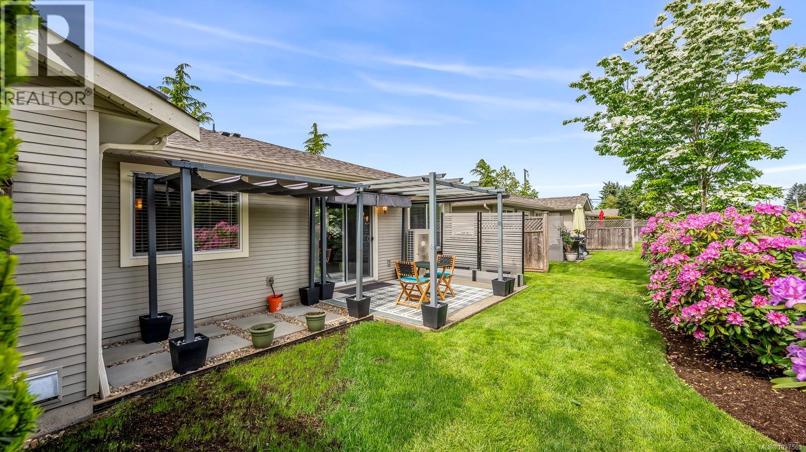 #5 1050 8th St - 4