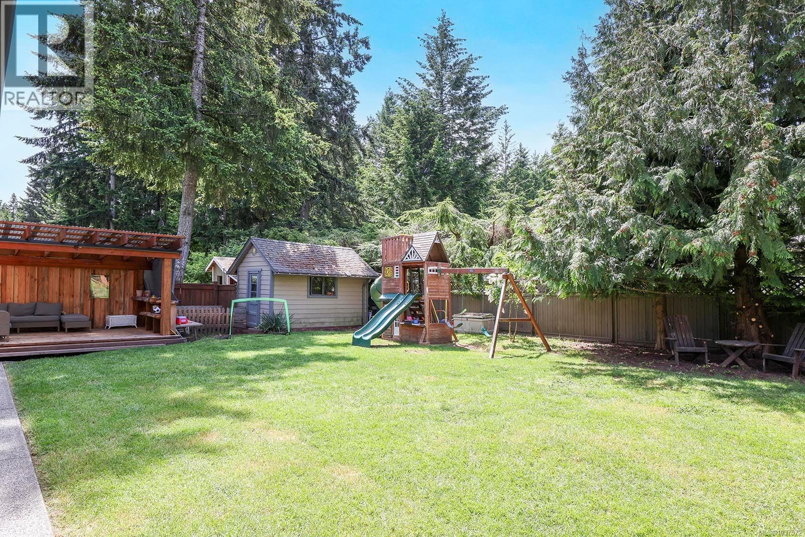 8045 Harmony Cres - 4