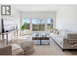301 7057 Central Saanich Rd, Central Saanich, BC V8M1Y3 Photo 12