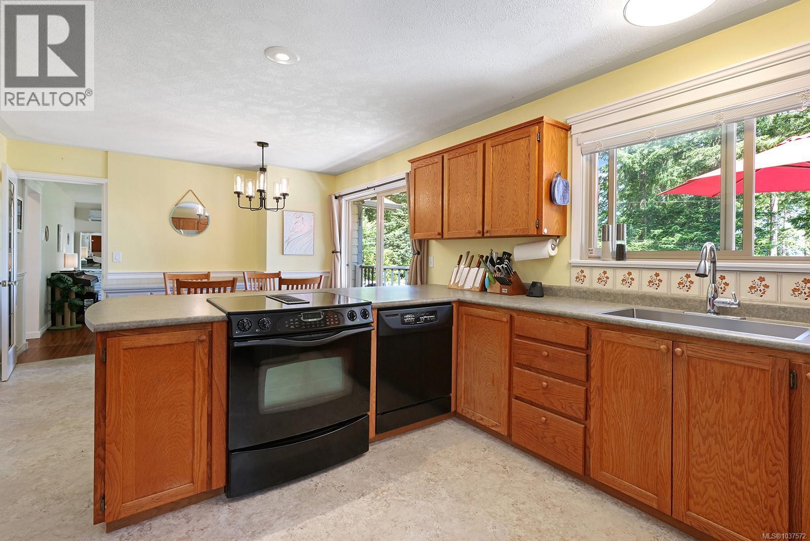 8045 Harmony Cres - 23