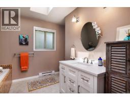 8045 Harmony Cres, Merville, BC V0R2M0 Photo 28