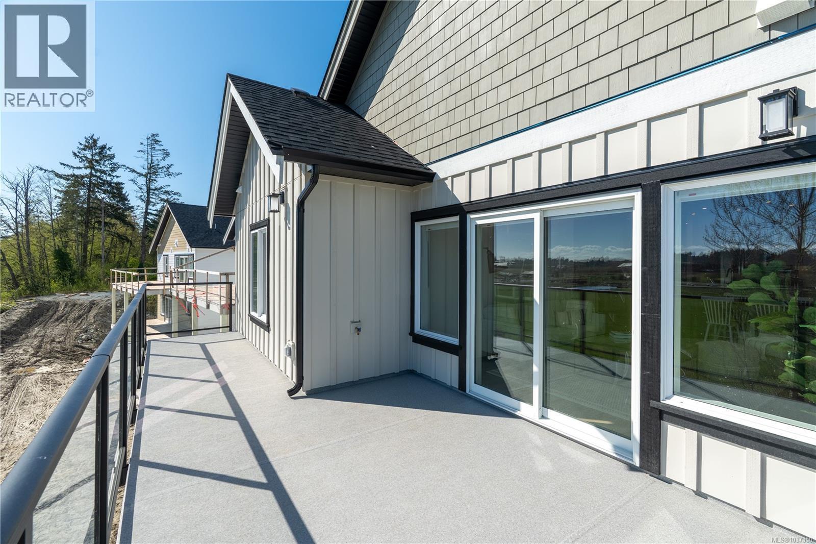#301 7057 Central Saanich Rd - 25