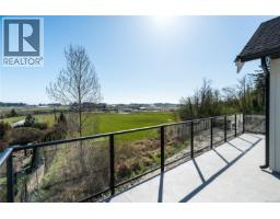 301 7057 Central Saanich Rd, Central Saanich, BC V8M1Y3 Photo 24