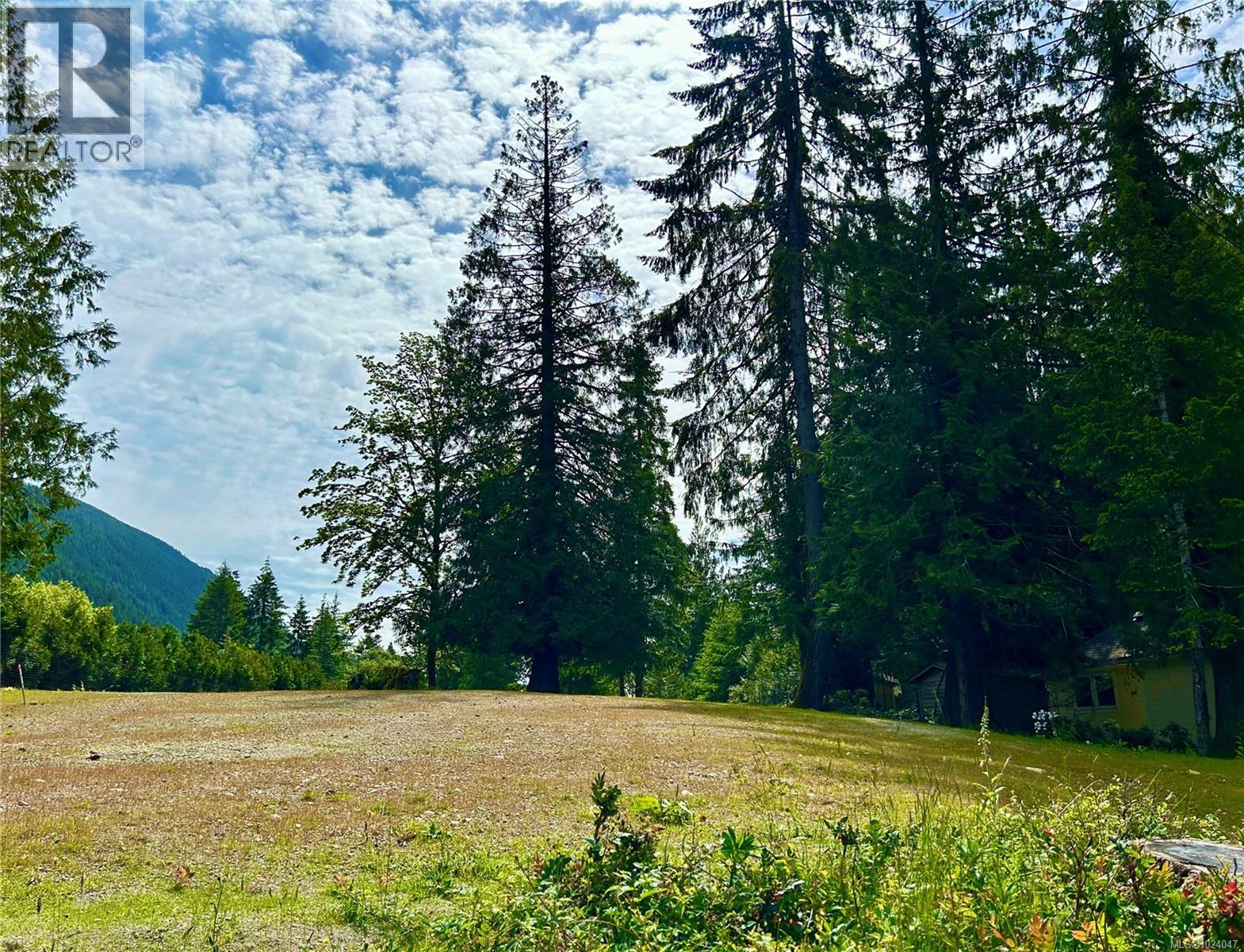 LOT B Sa-Seen-Os Rd, Youbou