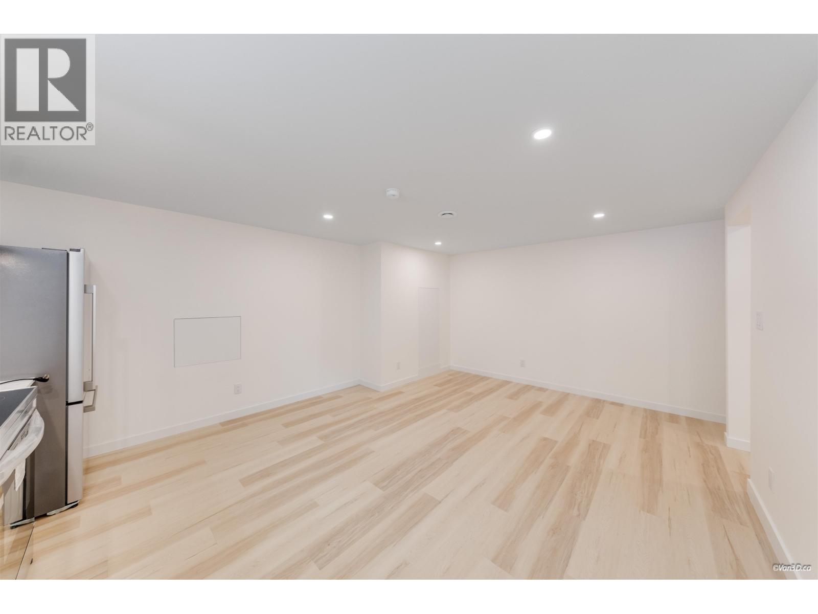 1004 PIA ROAD, Squamish
