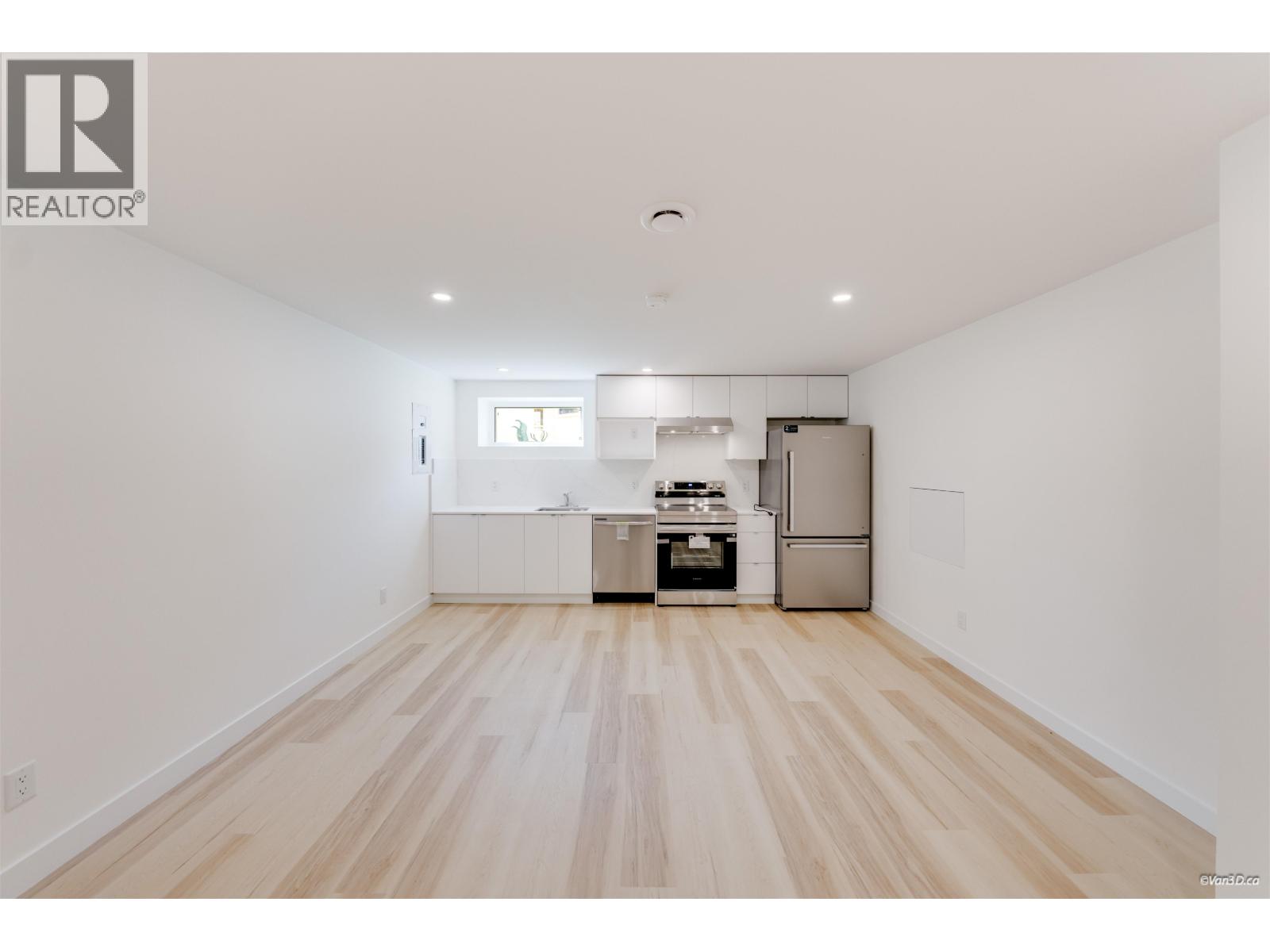 1004 PIA ROAD, Squamish