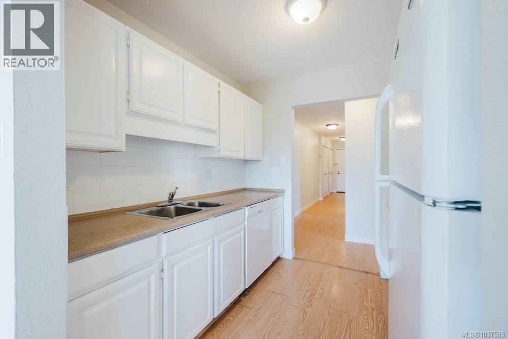 #306 1545 Pandora Ave - 8