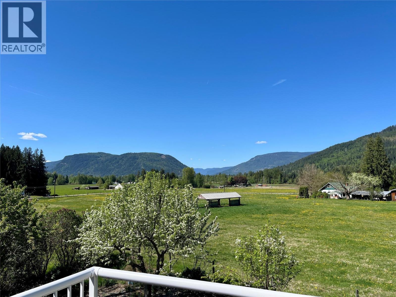 1830 Stepp Pit Road, Sicamous