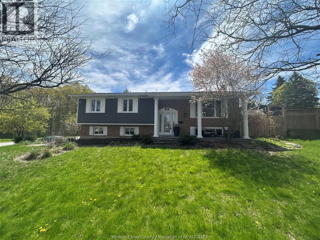 1 SUNSET PLACE, Elmira, Ontario, N3B3E2 — Photo 5