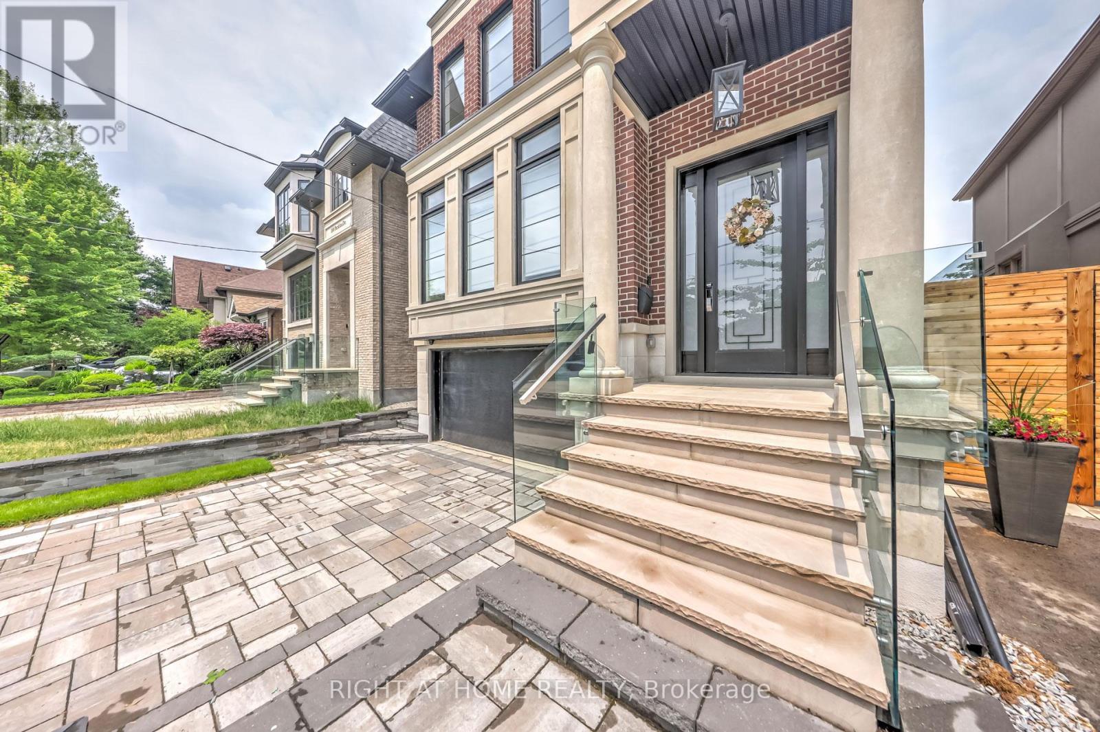 102 PARKLEA DRIVE - Image 2