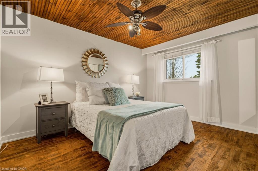 21 MILVERTON Close, Waterdown, Ontario, L8B0B1 — Photo 11