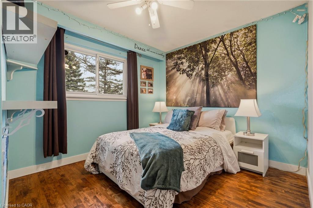 21 MILVERTON Close, Waterdown, Ontario, L8B0B1 — Photo 3