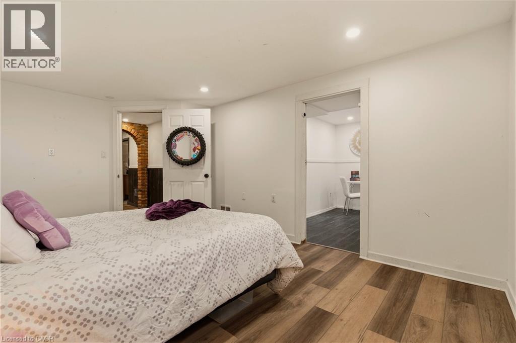 21 MILVERTON Close, Waterdown, Ontario, L8B0B1 — Photo 10