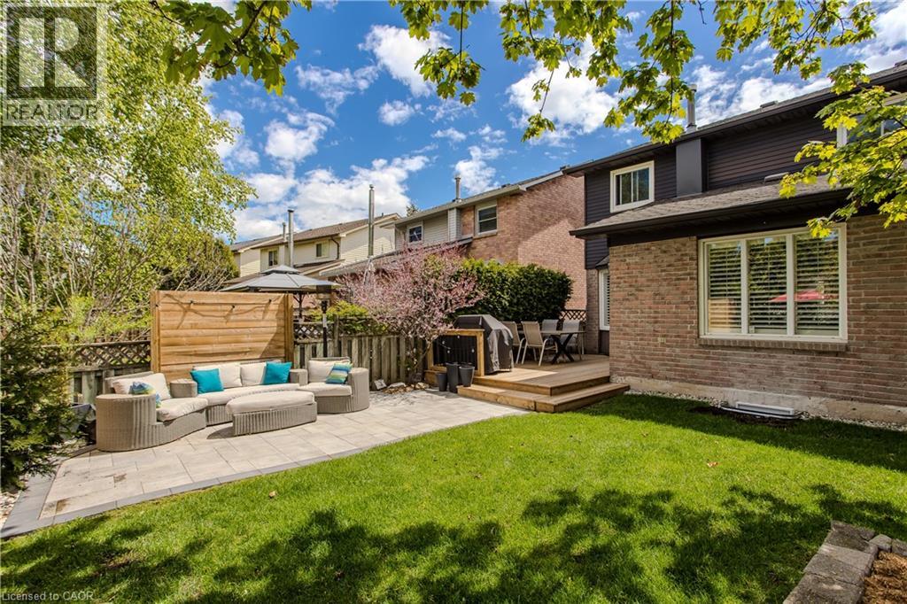 754 HAWKINS Crescent - 6