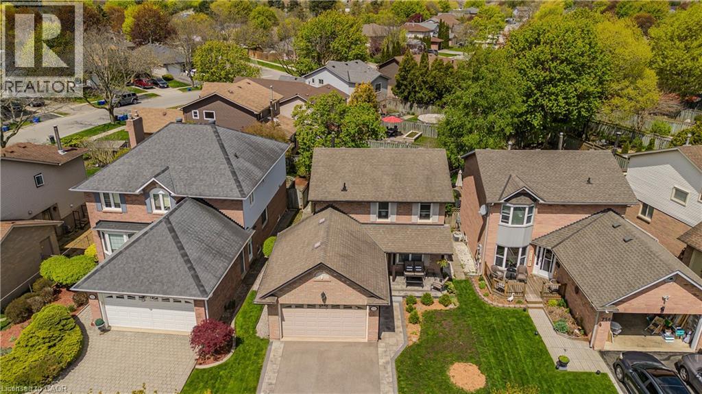 754 HAWKINS Crescent - 28