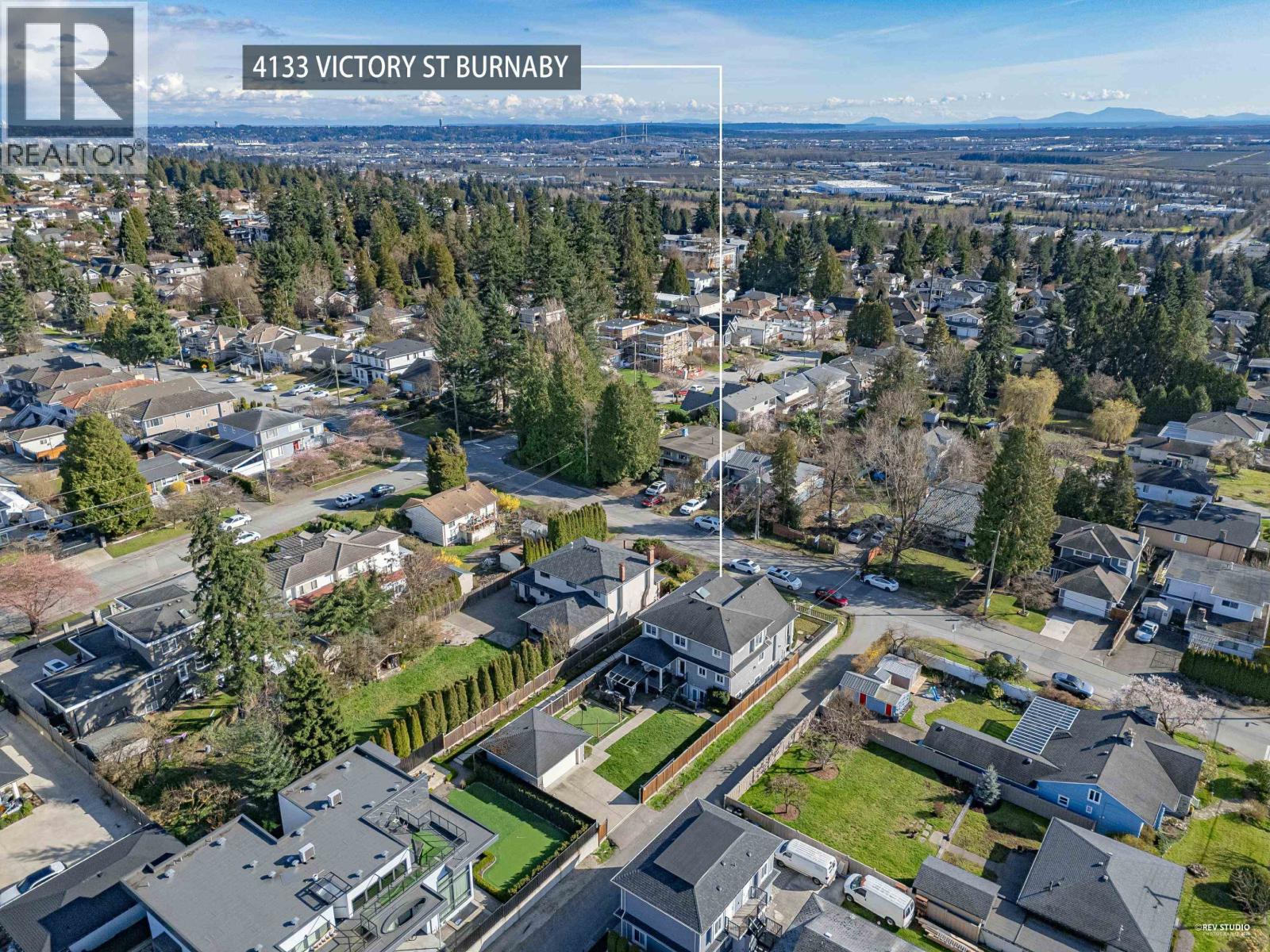 4133 VICTORY STREET, Burnaby