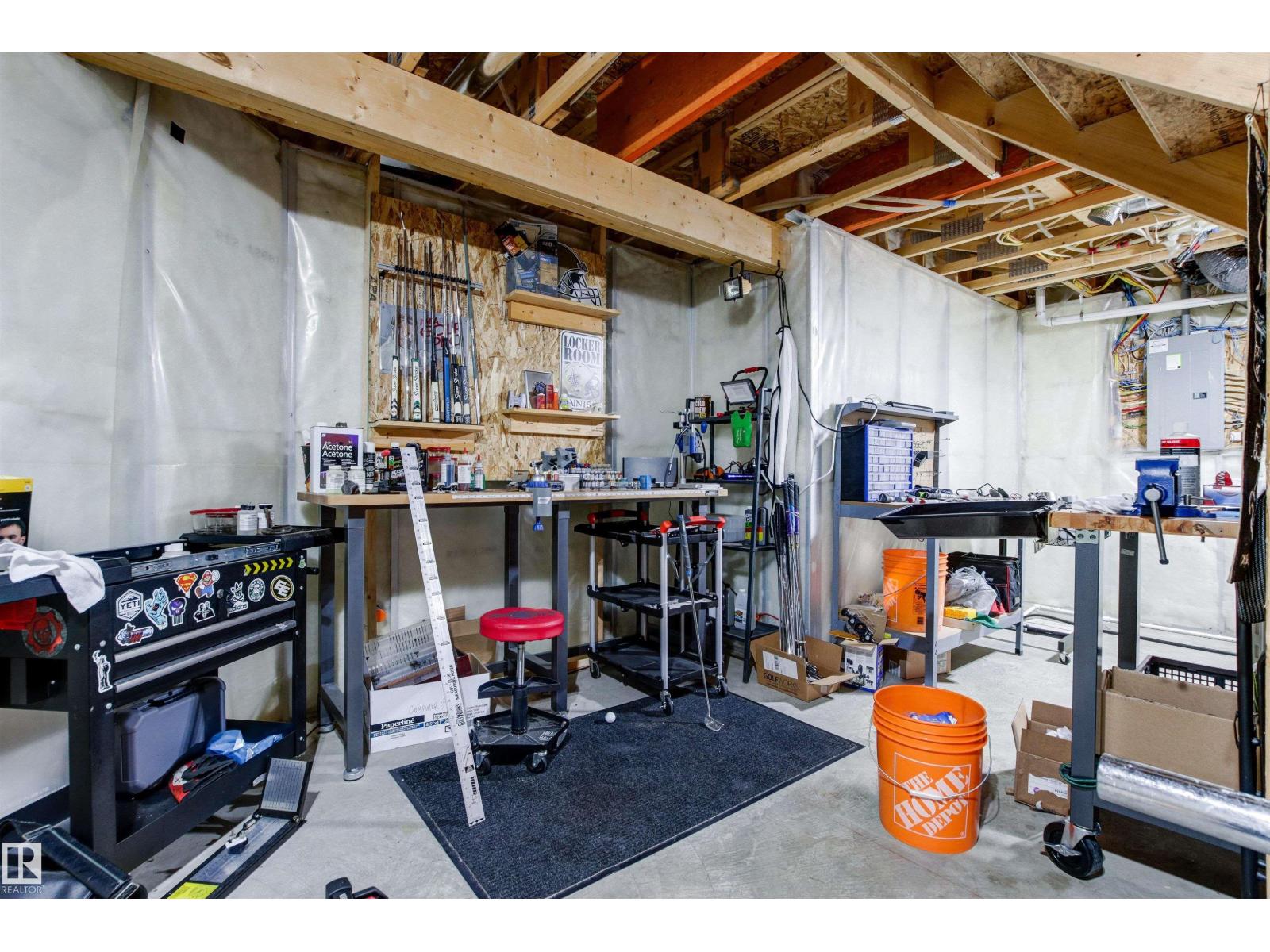 607 77 ST SW - 63
