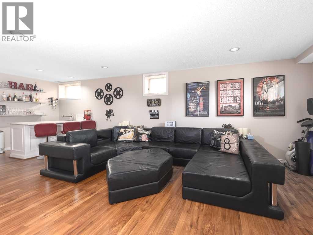 136 24 Avenue NW - 21