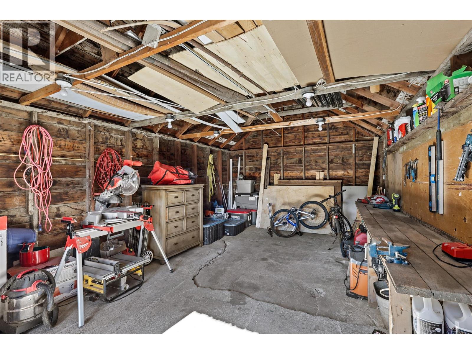 363 CAMPBELL Avenue - 30