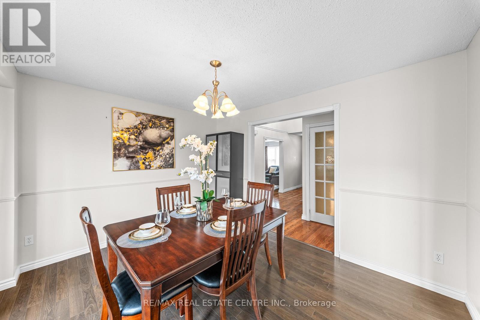 98 MIKADO CRESCENT - 26