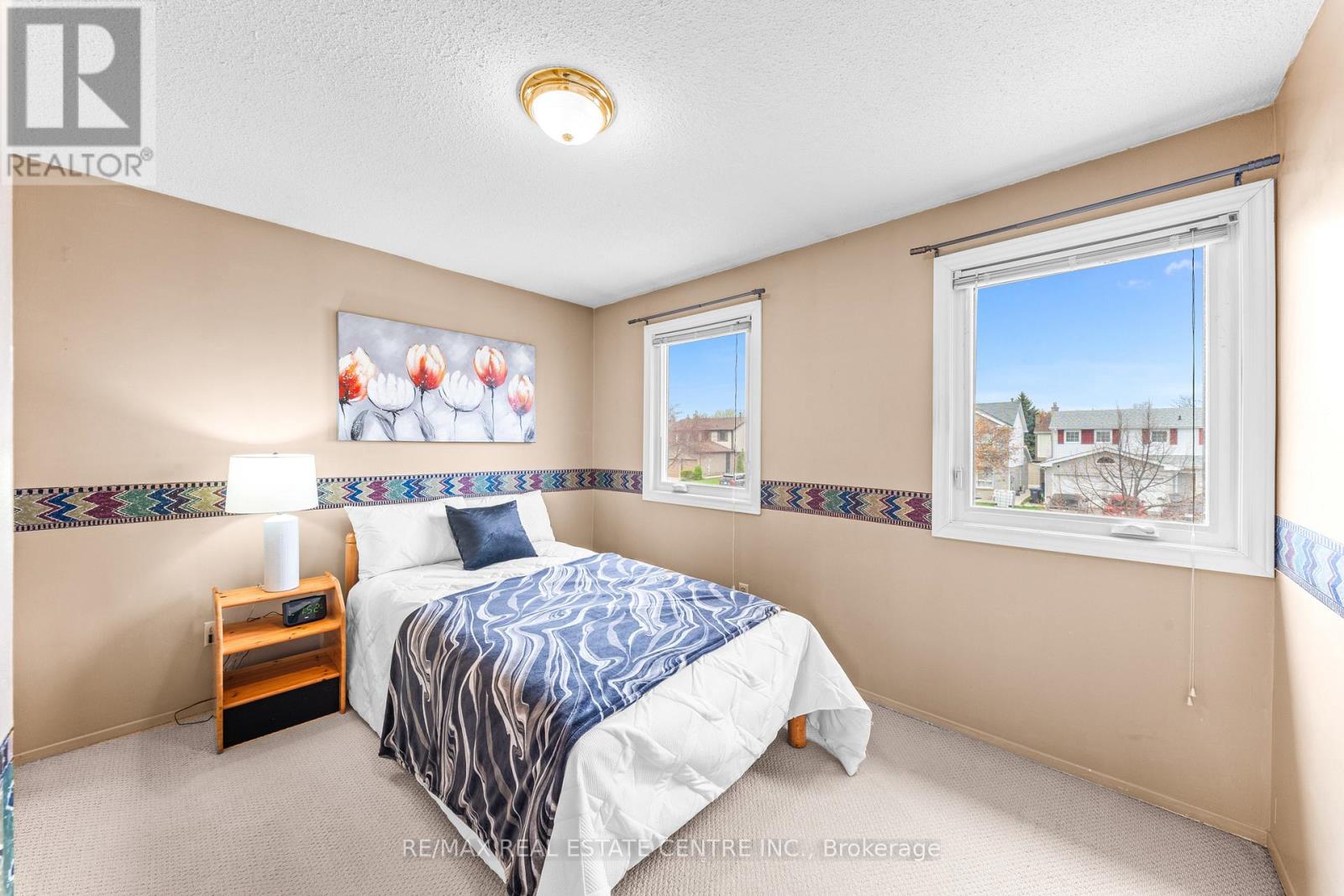 98 MIKADO CRESCENT - 37