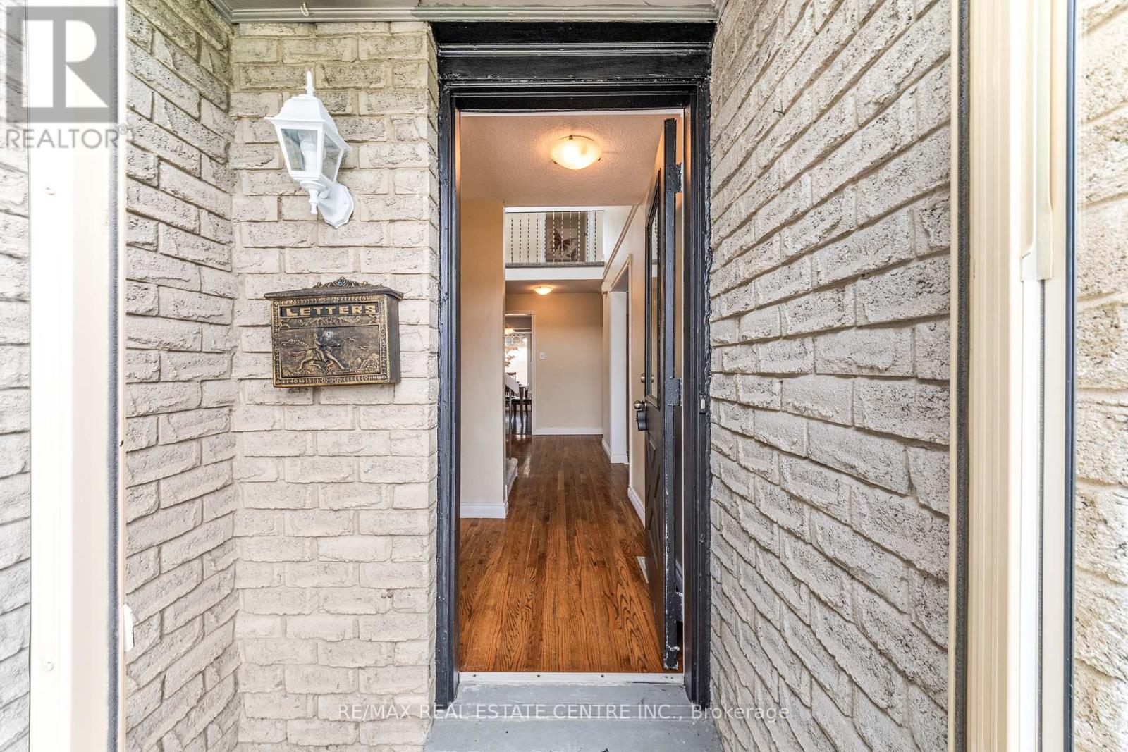 98 MIKADO CRESCENT - 5