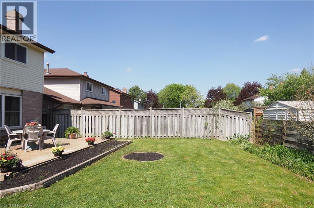 27 SCENIC WOOD Crescent, Kitchener, Ontario, N2A3N2 — Photo 41