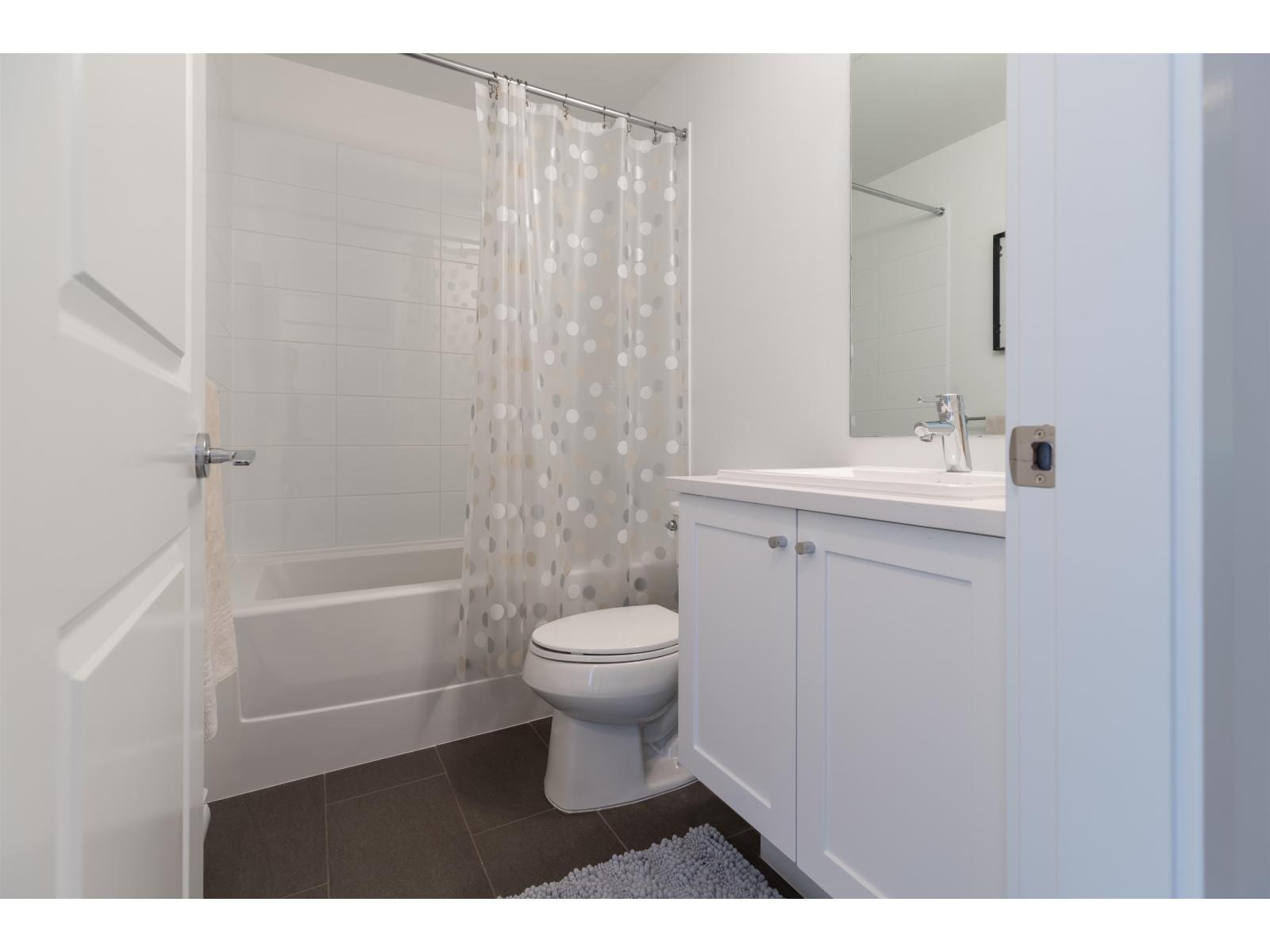 80 158 171 STREET, Surrey