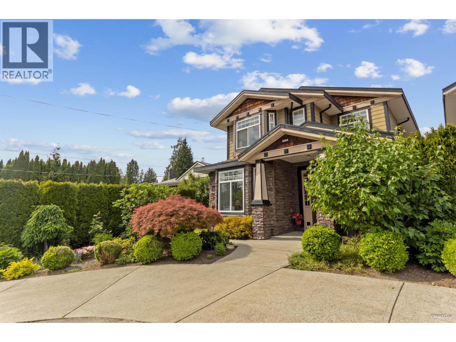 2101 LORRAINE AVENUE, Coquitlam