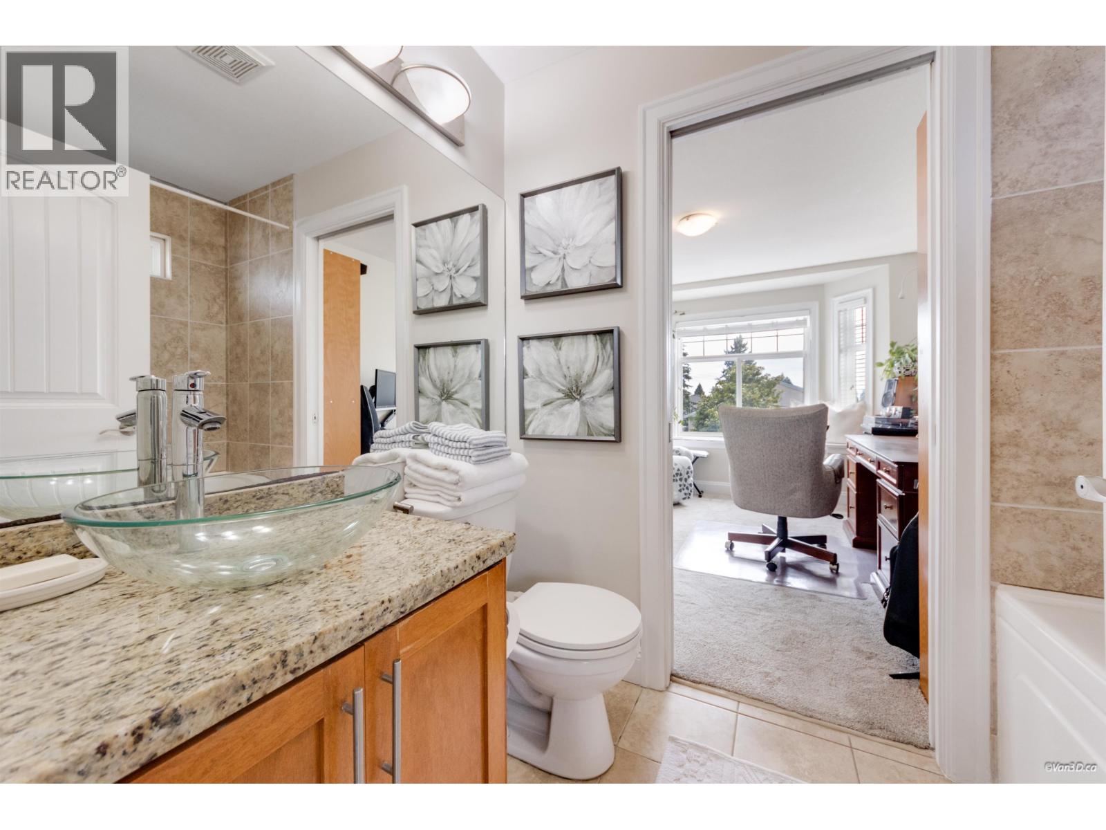 2101 LORRAINE AVENUE, Coquitlam